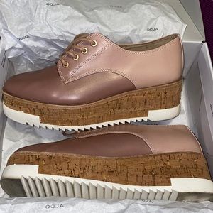 Aldo Weralia platform shoe. Size 9.